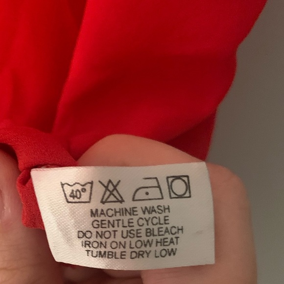 Women’s Violet & Claire Medium Red Sleeveless Top - Picture 5 of 5